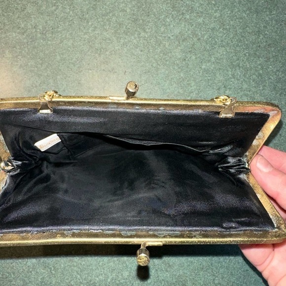 Vintage Walbaeg Hong Kong Tapestry Small Clasp Purse/Clutch - Picture 2 of 10